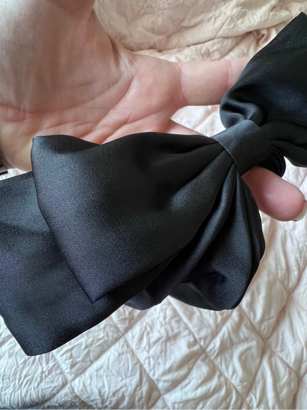 Source Unknown Satin Hair Bow Pair in Fuchsia and Black